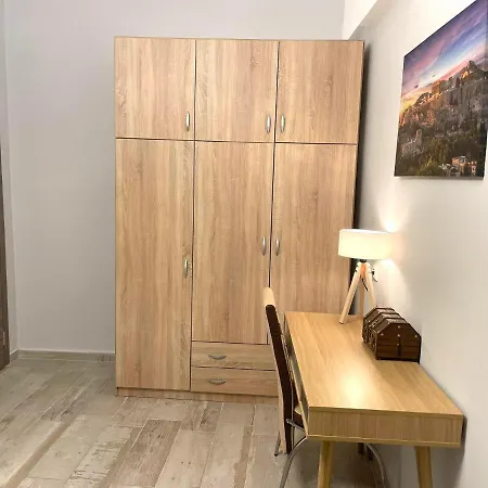 Nikolas Apartment *